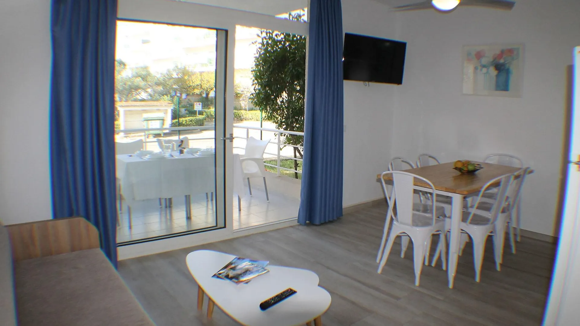 Agi Rescator Apartments Roses Spanyolország